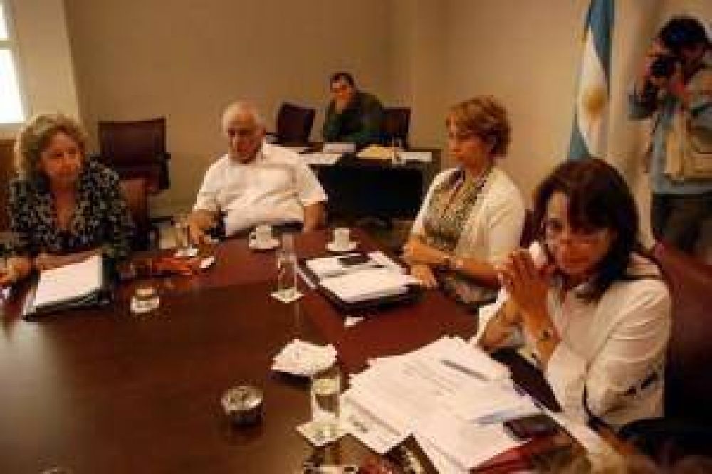 ATEN acord� con diputados debatir la ley de educaci�n en las escuelas