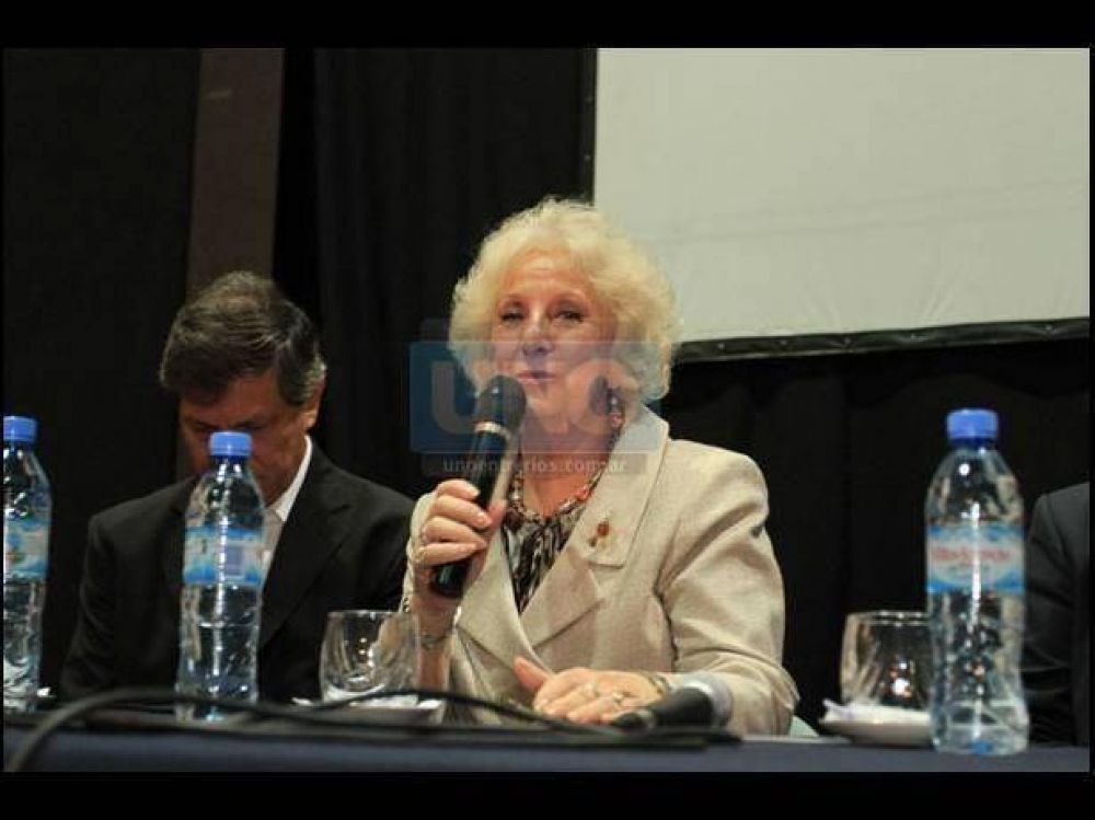 Estela de Carlotto asisti� al estreno de la pel�cula sobre su vida