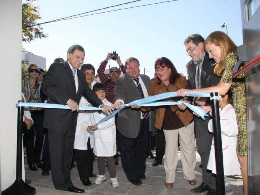FLORENCIO VARELA_ Pereyra en acto junto a Gvirtz