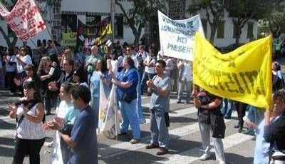 Los trabajadores de la salud marcharon y entregaron su petitorio al gobierno de Buzzi