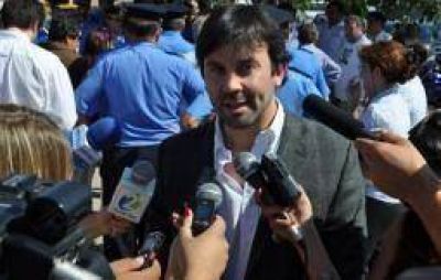 �lvarez repudi� intento de revocar el mandato a diputada provincial