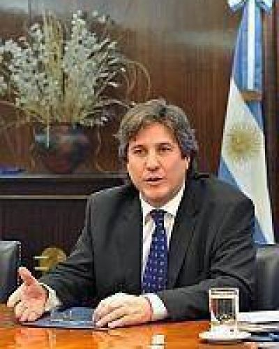 "La pol�tica de sustituci�n de importaciones defiende la producci�n nacional"