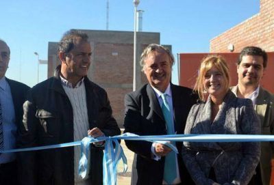 Scioli inaugur� junto a Joaqu�n un nuevo hospital