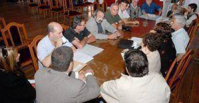 Positiva reuni�n para tratar el proyecto colectivo.