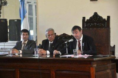 Oscar Luciani dej� inaugurado el per�odo de sesiones ordinarias del Concejo Deliberante