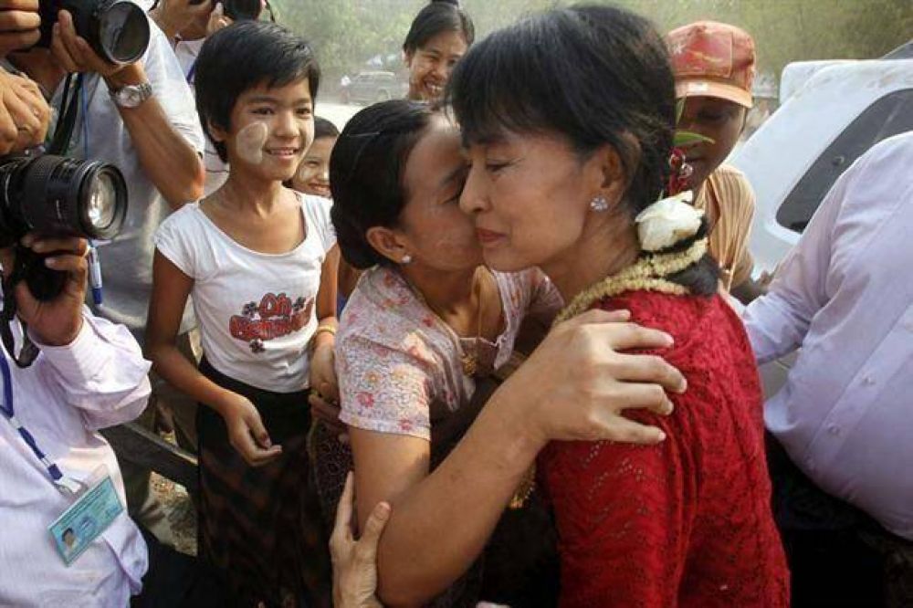 Hist�rico triunfo de Suu Kyi, un s�mbolo de la democracia