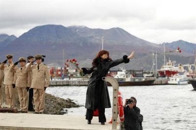 La Presidenta exige di�logo y promete respeto a los isle�os