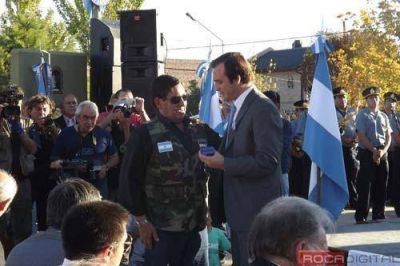 Emotivo acto por los ca�dos en Malvinas