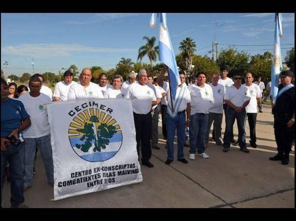 Ex combatientes destacaron la pol�tica adoptada por el gobierno en el reclamo de las islas
