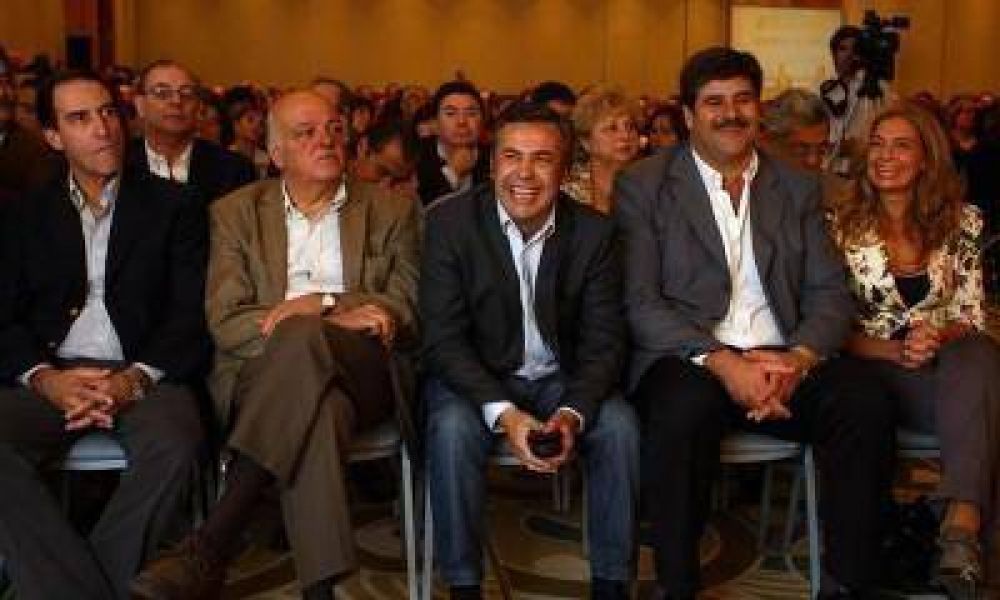 El radicalismo va a la carga por puestos en Irrigaci�n y la Empresa de Energ�a