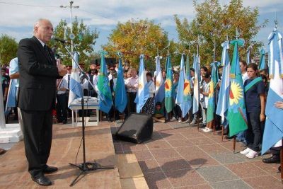PTE. PER�N- Homenaje a los veteranos y ca�dos en la guerra de Malvinas