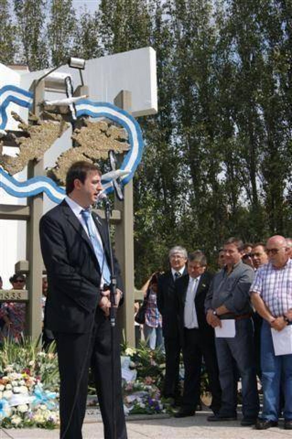 LUJ�N - EL DR. LUCIANI EN EL ACTO DE CONMEMORACION DE LOS 30  A�OS DE MALVINAS