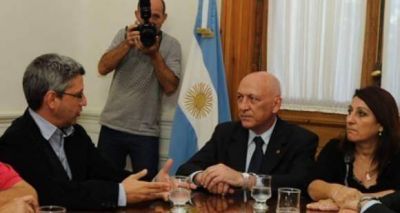 Bonfatti repudi� las amenazas a un periodista de La Capital y prometi� apoyo