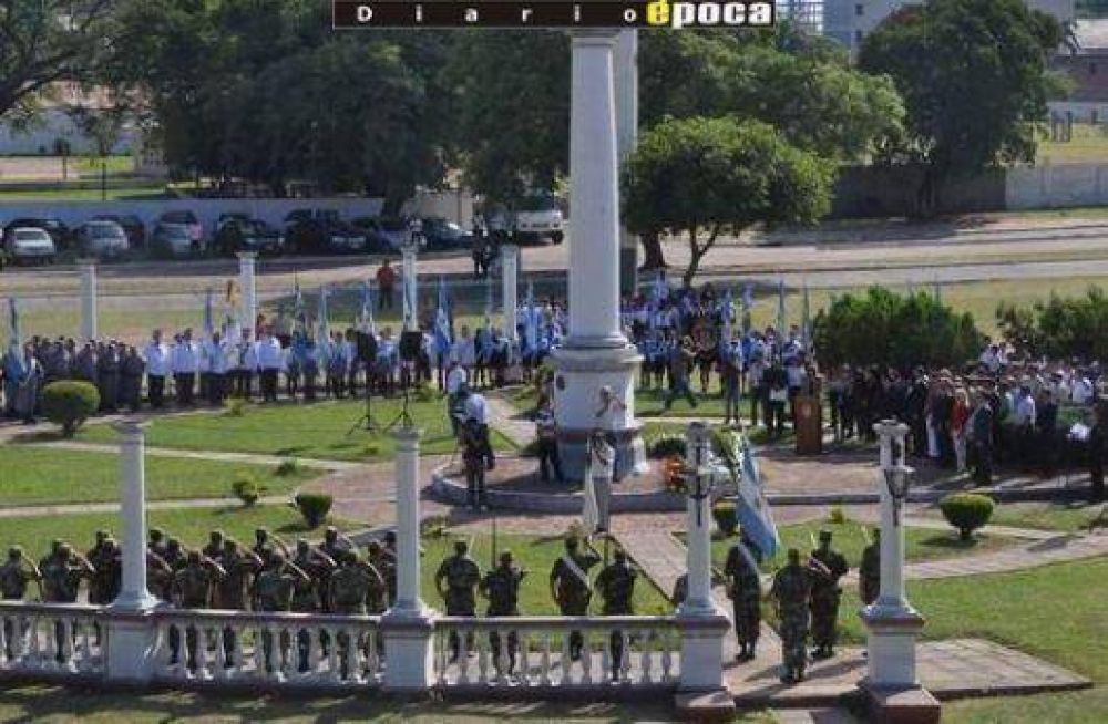 Con ofrendas florales y honor a su fundador, la ciudad celebr� 424 a�os