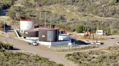 Dirigentes gremiales apoyan las medidas de Provincia ante YPF