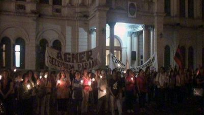 Paran�: marchas y movilizaciones agitaron la v�spera de semana santa