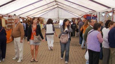 M�s de 200 emprendedores entrerrianos mostrar�n desde hoy su producci�n en la Feria de Semana Santa