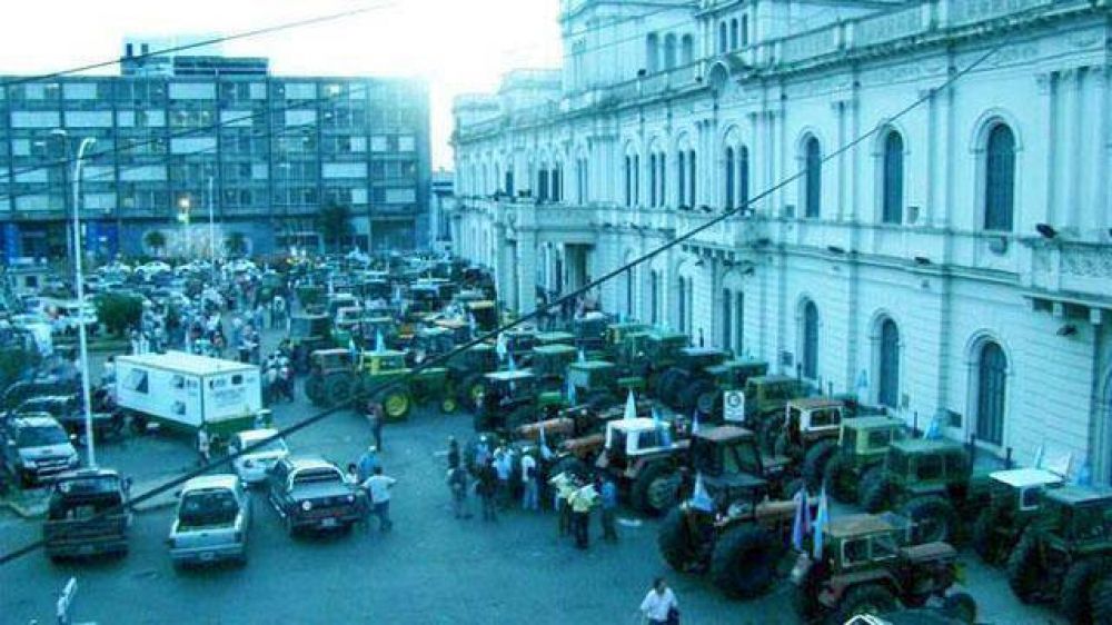 Se caldea el clima a pocos d�as del tractorazo