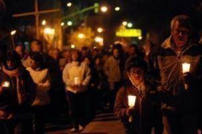 Invitan al tradicional Via Crucis a la barda en Neuqu�n