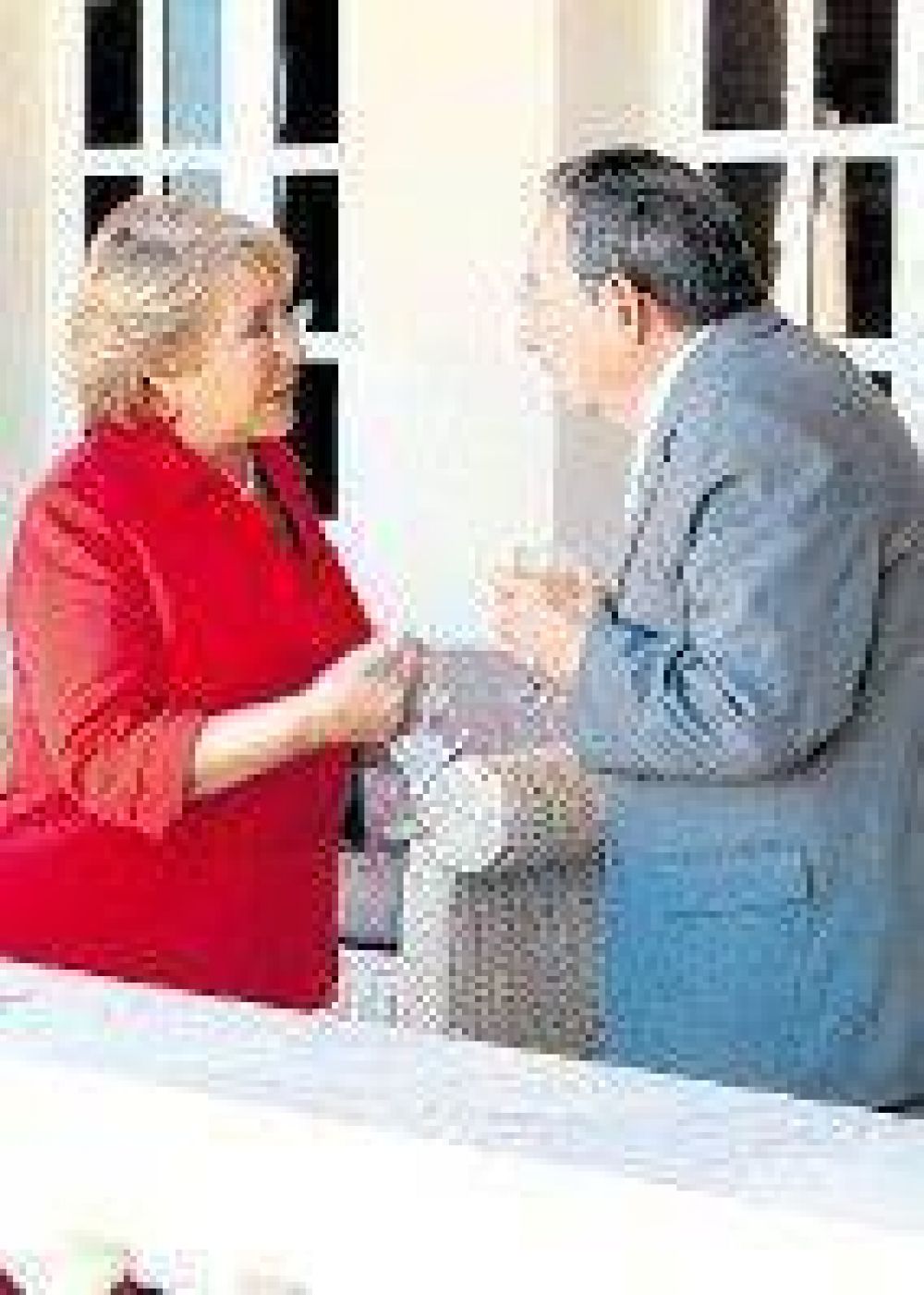 Bachelet, molesta por un art�culo de Fidel Castro.