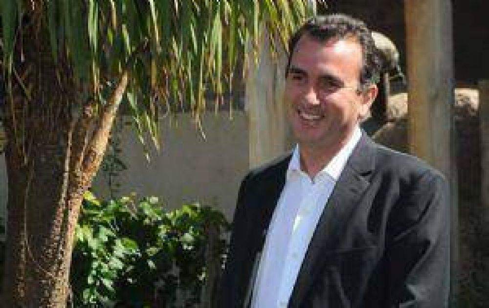 P�rez vuelve a EEUU para promocionar bonos de deuda