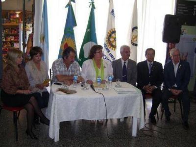 Rotary Club hizo entrega de cotosos materiales para Neonatolog�a del Hospital