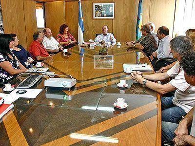 El Municipio anunci� obras para un centro comercial de Gerli.