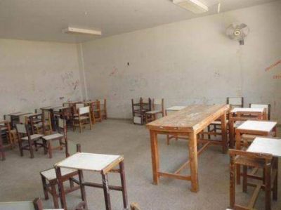 En algunas escuelas sobran los alumnos; en otras cierran las aulas