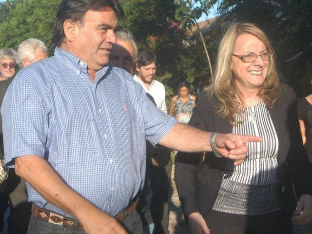 Alicia Kirchner recorri� las zonas afectadas con el Intendente