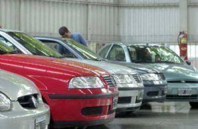 Los todav�a altos precios de los autos usados agudizan la ca�da en sus ventas