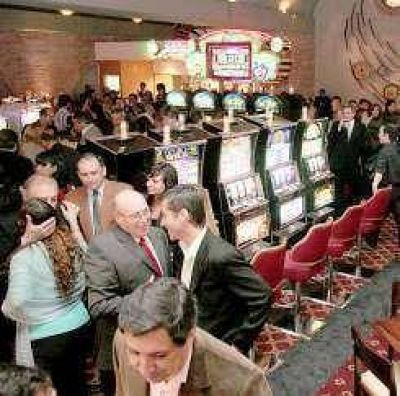 Casino: el 73% de los empleados ya opt� por seguir en el Estado
