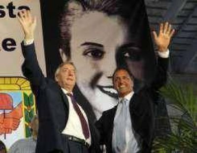 El kirchnerismo intenta frenar un �xodo pol�tico
