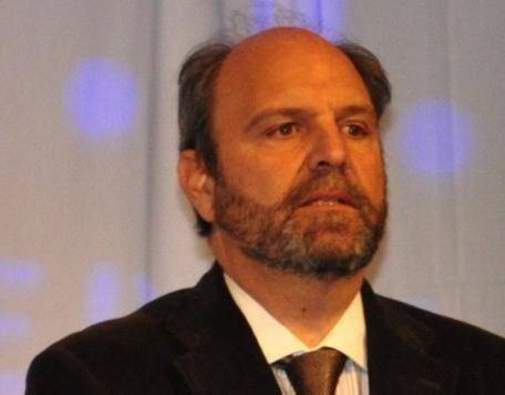 Tettamanti destac� la necesidad de dragar el acceso del Puerto para no tener que parar la actividad en un corto plazo