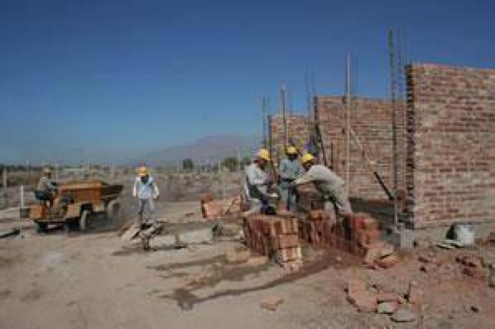 La Provincia sigue interviniendo para que no paren obras 