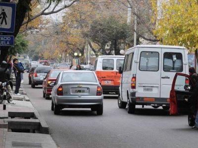 Capital no usar� la fotomulta para sancionar a quienes dejen el auto en doble fila cerca de las escuelas