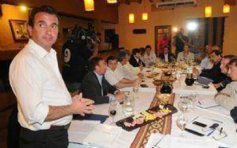 P�rez pidi� a los intendentes del PJ un �ajuste� en los gastos