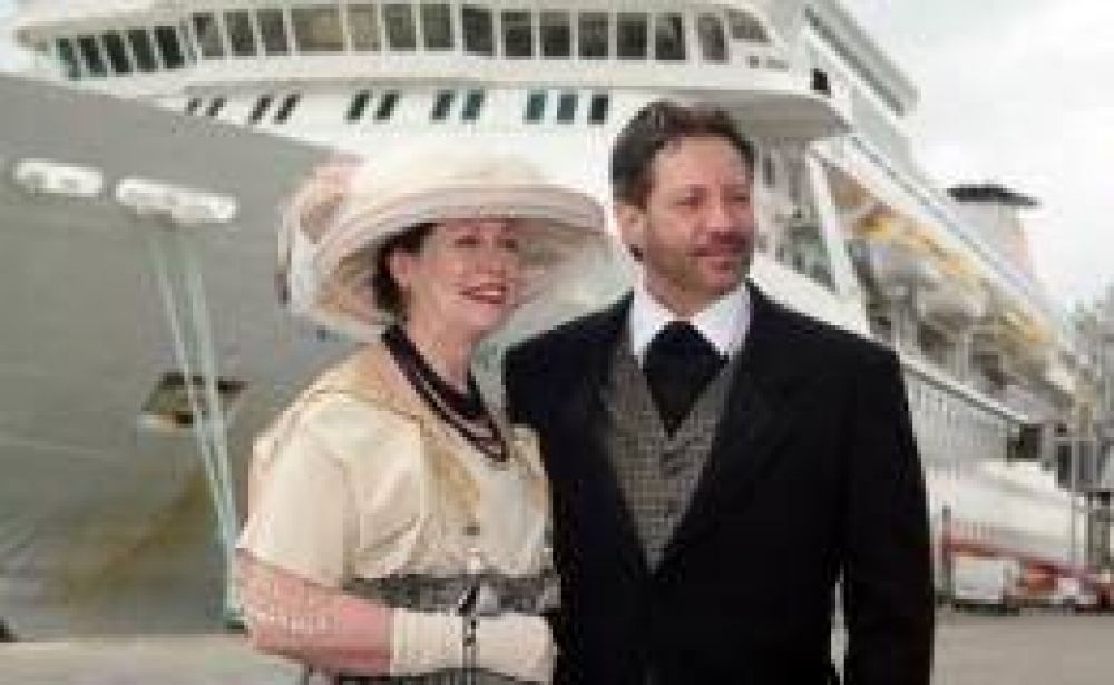 A 100 a�os del naufragio, recrean viaje del Titanic