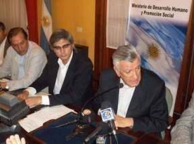 Presentaron Festival Internacional Box�stico