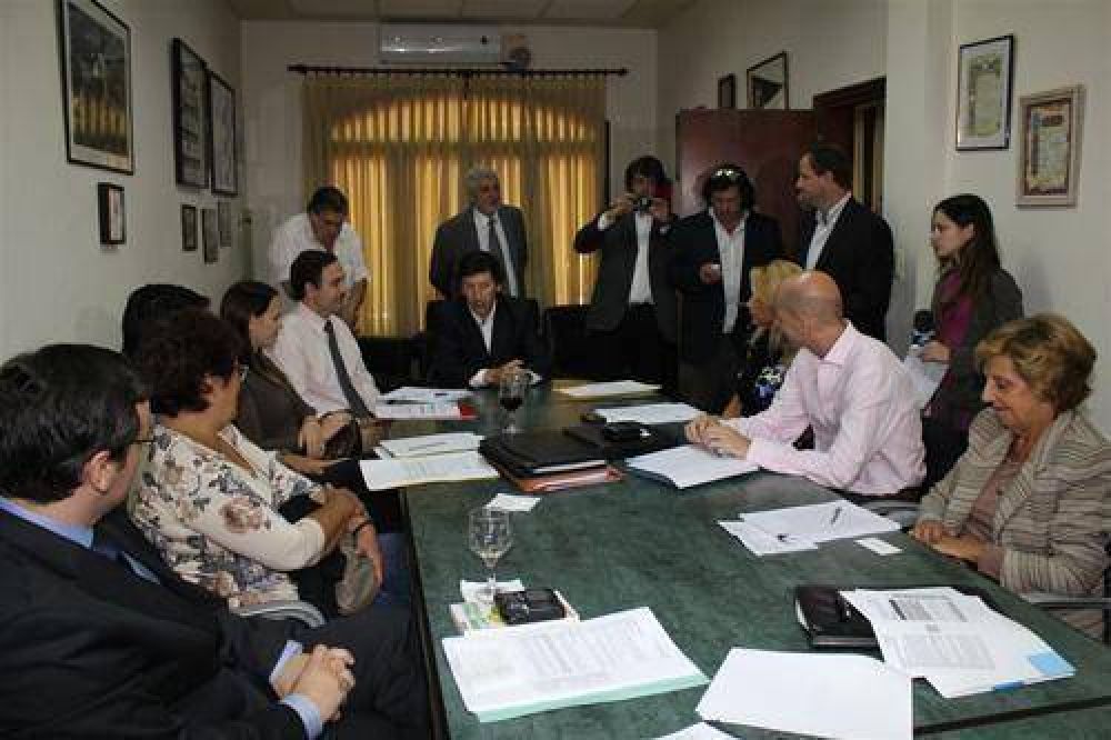 Reuni�n para armonizar el marco normativo tributario de las comunas