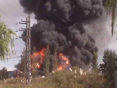 Ardi� un dep�sito de solventes en el parque industrial