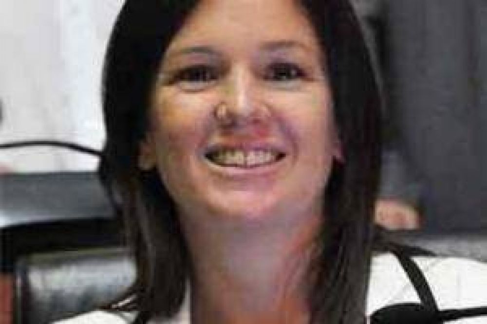 No pedir�n renuncia a titular de Desarrollo Social porte�a