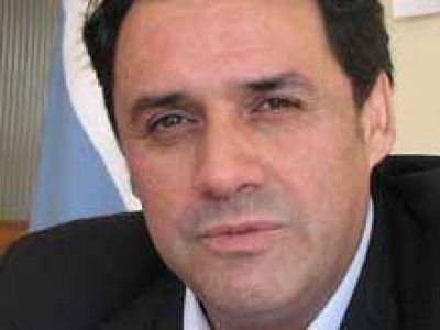 Rechazo de Lueiro �la intervenci�n provincial en Cerro Catedral�
