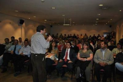 �Compromiso, ganas, respeto, solidaridad, humildad, eficacia, esperanza y eficiencia�