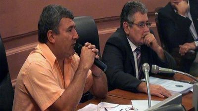 Hugo V�squez volvi� a la Legislatura con elogios para Urribarri