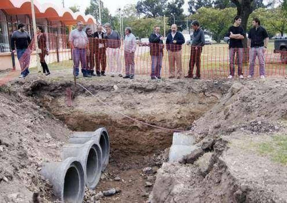 El Intendente Inza recorri� obras en diferentes sectores de la ciudad