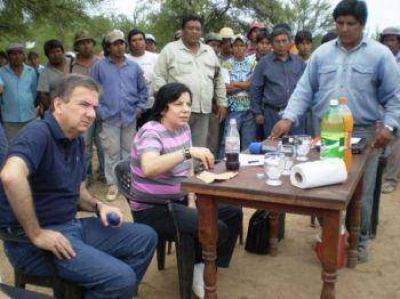La ministra Mendoza pidi� que levantaran el corte de ruta ya que �lo que pidieron se les concedi� asegur�.