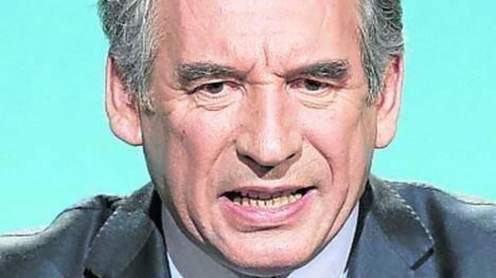 Bayrou, el �tercer hombre� que ser� clave en el balotaje franc�s