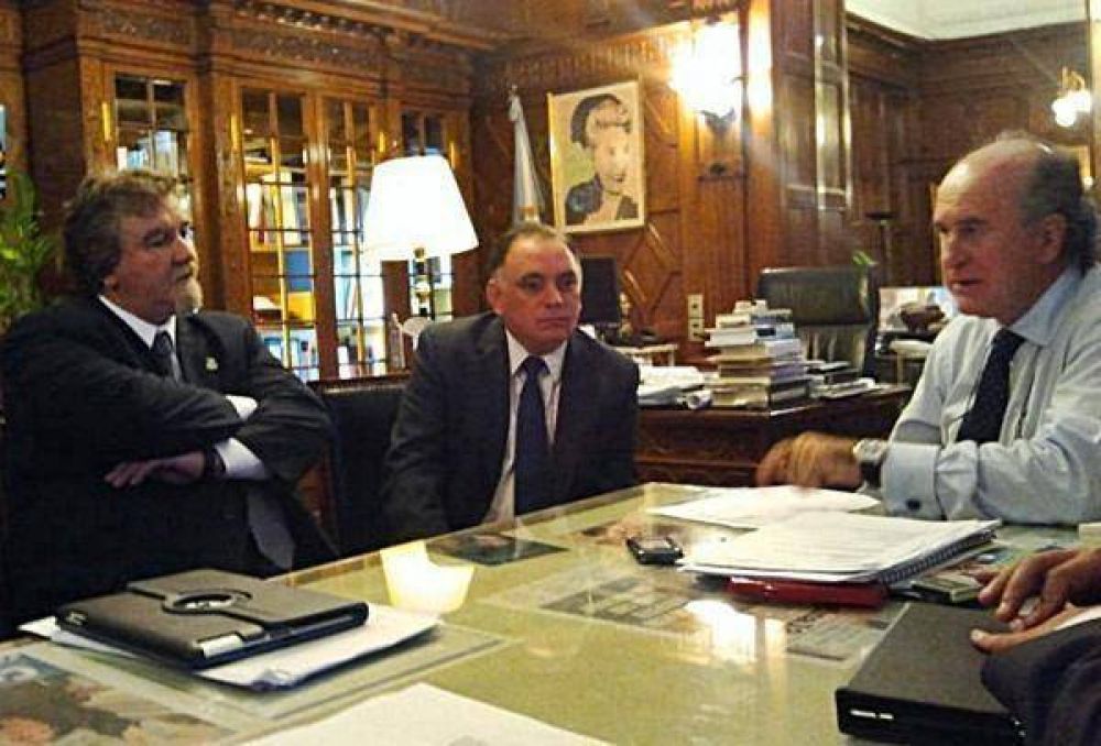 Goye se reuni� con Parrilli