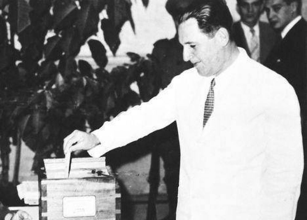 Kirchner imagina su futuro con un pie en la pol�tica y otro en el mundo empresario