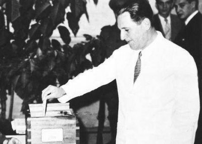 Kirchner imagina su futuro con un pie en la pol�tica y otro en el mundo empresario